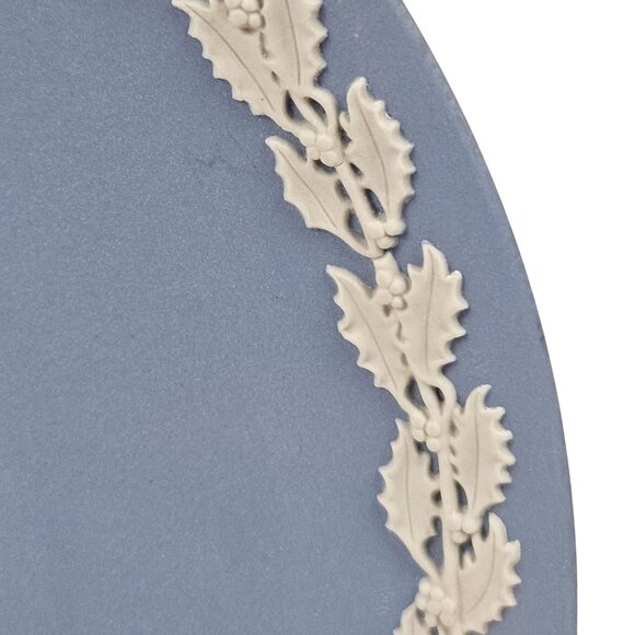 Vintage Wedgwood Collector Plate St James's Palace Christmas Blue Jasperware 80 - Picture 6 of 8